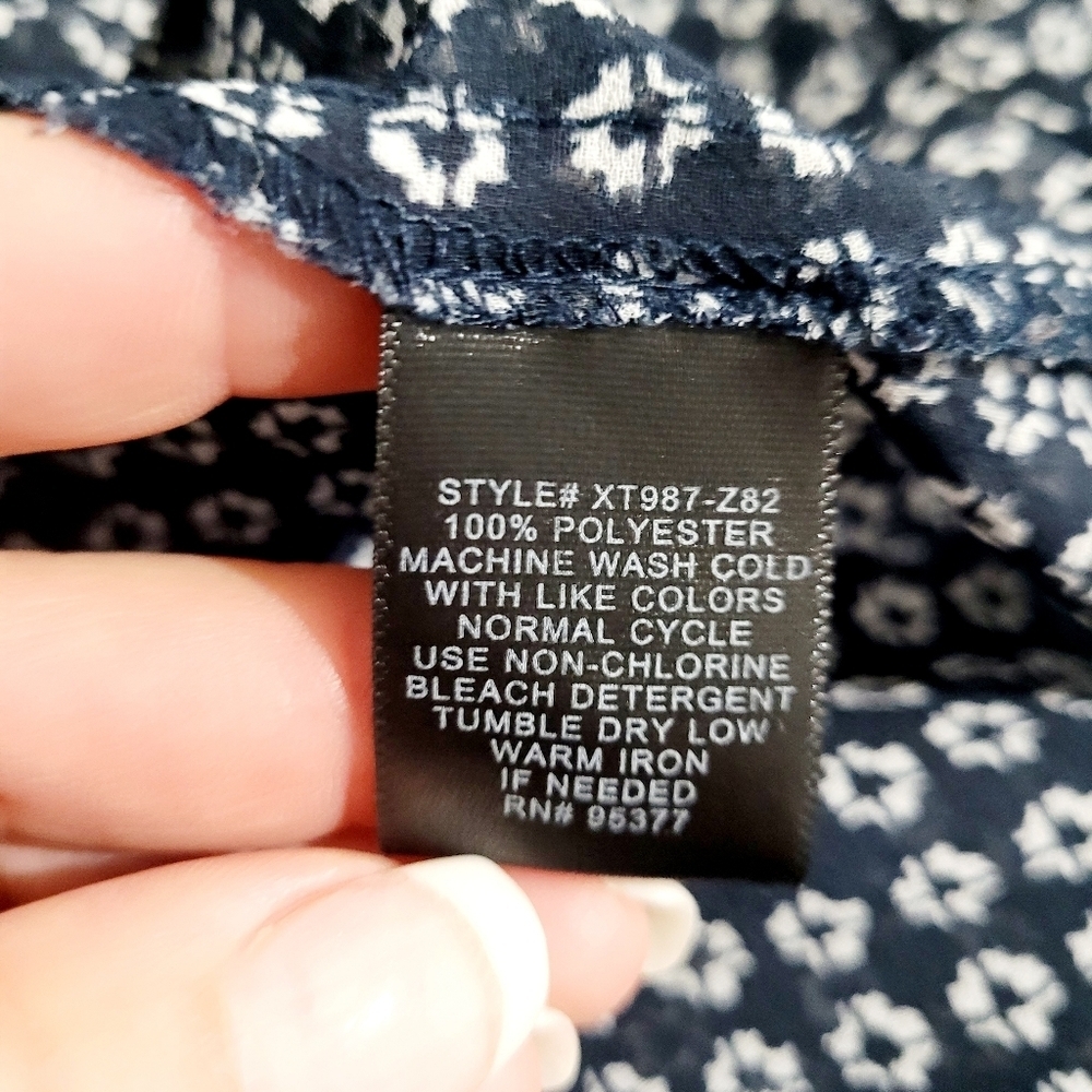 Sanctuary Clothing Woman's Sheer Blouse Top Size M Blue Print Long Sleeves - Picture 12 of 12